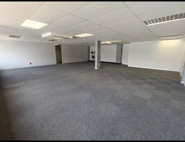 BUSINESS PROPERTY TO RENT IN CRESTA